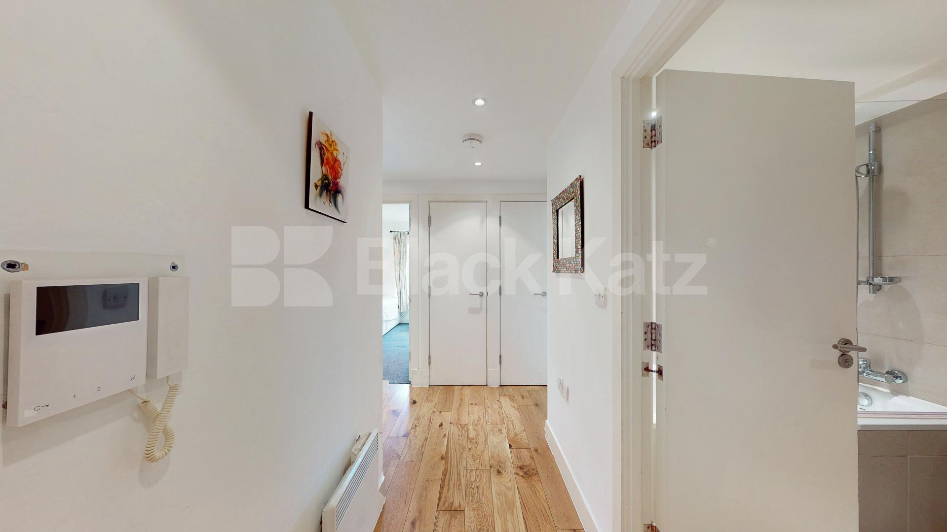 Bright & Spacious 2 Bed Apartment Moments from King’s Cross York Way, Holloway